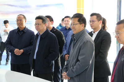 厦门市委常委、海沧区委书记林文生一行莅临参观考察闽宁电商扶贫产业建设情况