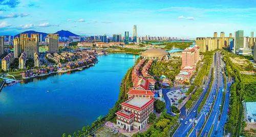 厦门长寿密码 百岁老人164位与企业社区共建的温馨图景